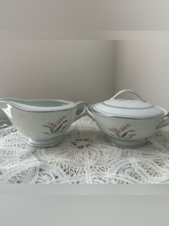 Noritake Other - Noritake "Crest" Sugar Bowl with Lid and Creamer / Japan